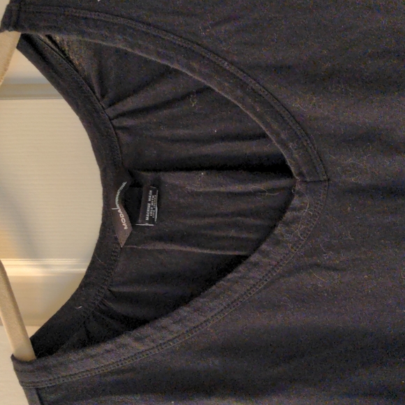 ❤️ Moda International Black Tee Sm - Picture 4 of 7